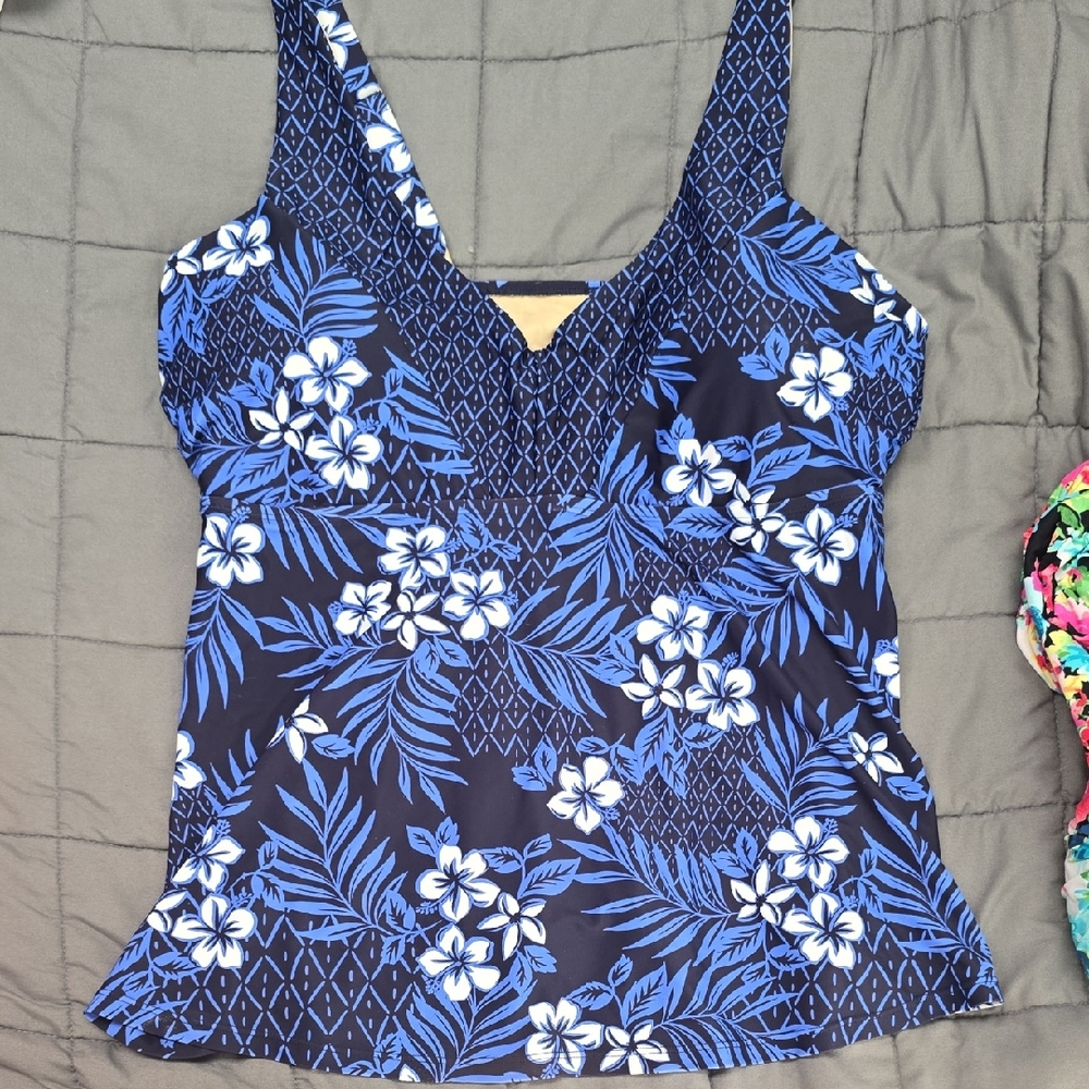 Swimsuits For All Blue Floral Tank Top